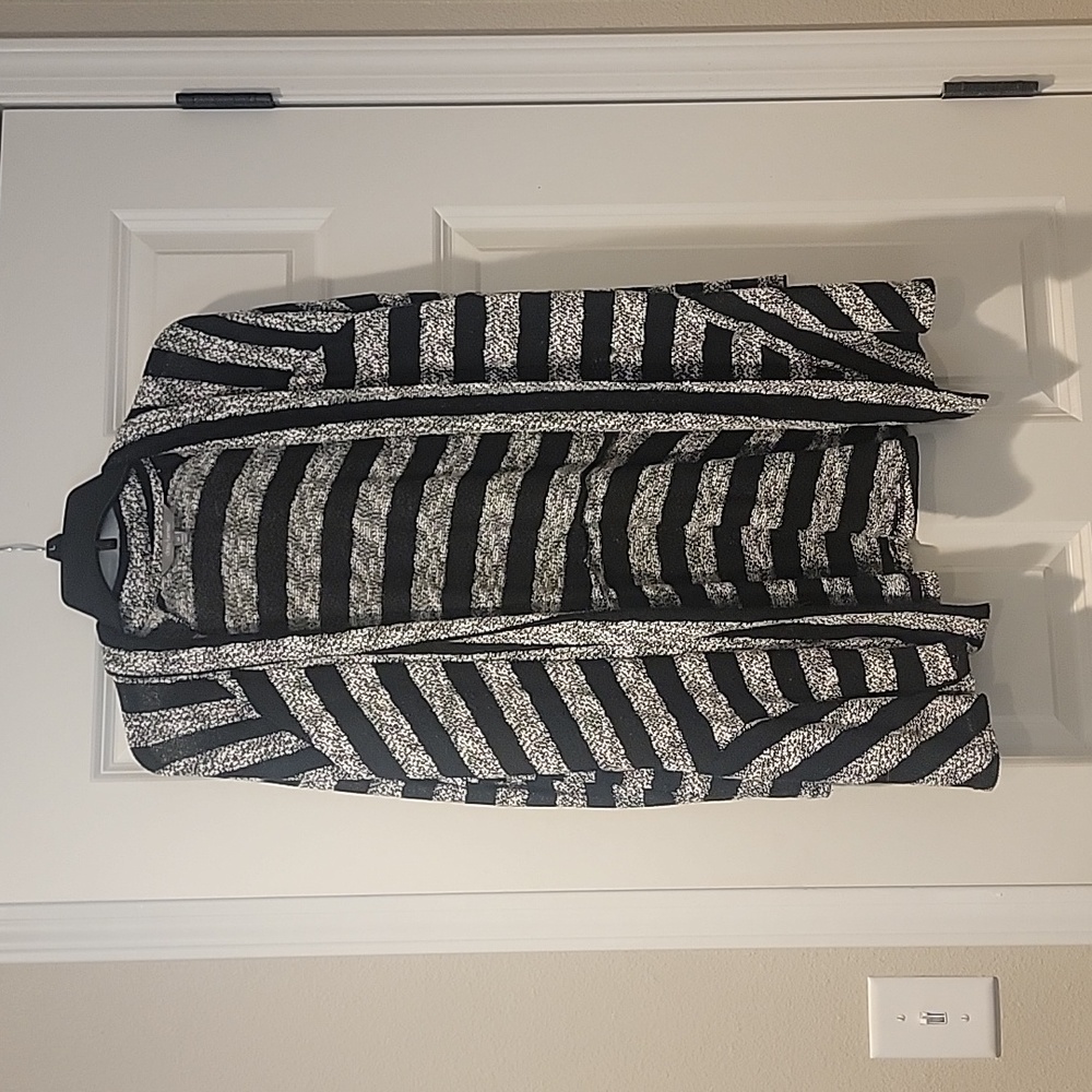 Daisy Fuentes Cardigan